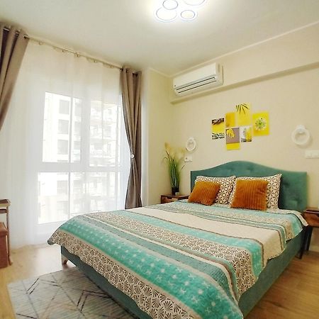 Sunshine - New & Quiet 1Br Apt, Business Area, Close To Airport, Highway A3, Subway Bukarest Exterior foto