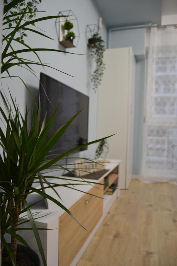 Sunshine - New & Quiet 1Br Apt, Business Area, Close To Airport, Highway A3, Subway Bukarest Exterior foto